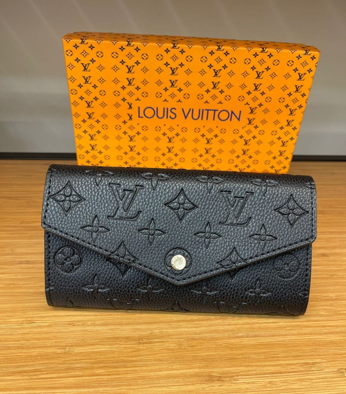 Louis Vuitton sarah